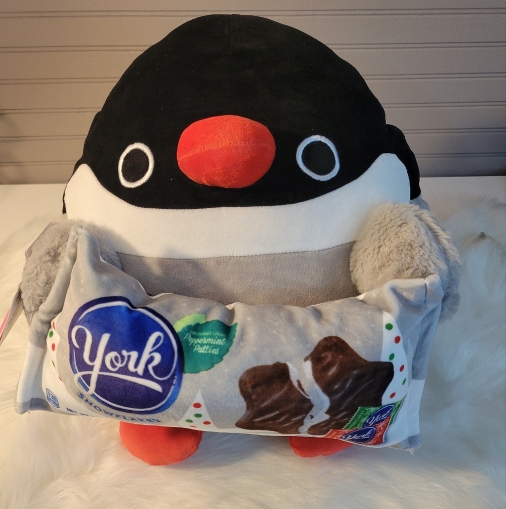 Zuru Snackles Dennis Penguin Plush Toy - Black, Gray, and Red
